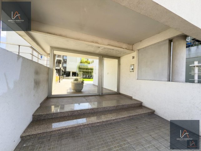 Depto 2 amb con balcón y parrilla — Alberdi 1009