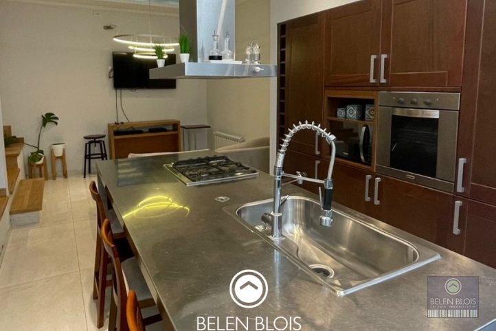 Depto 2 dorm, 80m² en Sarmiento al 900