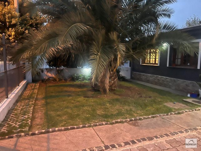 Casa 3 dorm, 90m² con garage — Semicéntrica