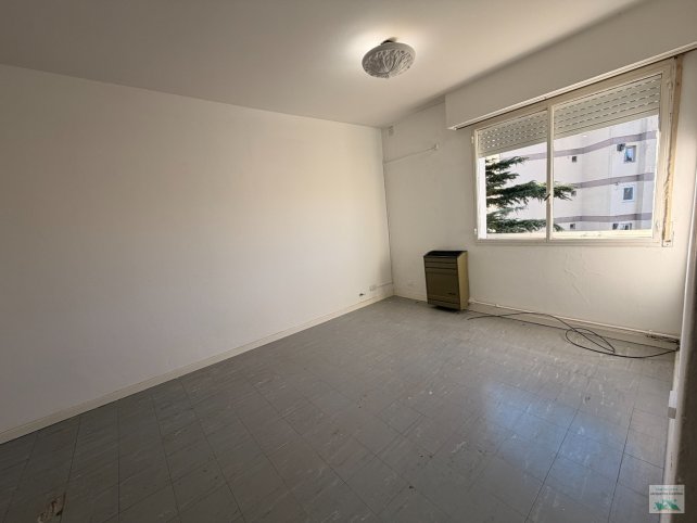 Depto en Venta 3 dorm, 1 baño — Maipú al 1100