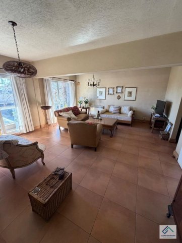 Depto 3 dorm, 120m² en primer piso con cochera — Sarmiento 1651