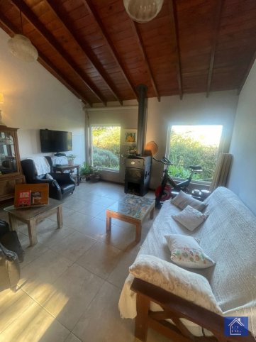 Casa quinta 2 dorm, 90m² con galpón y 3 cocheras