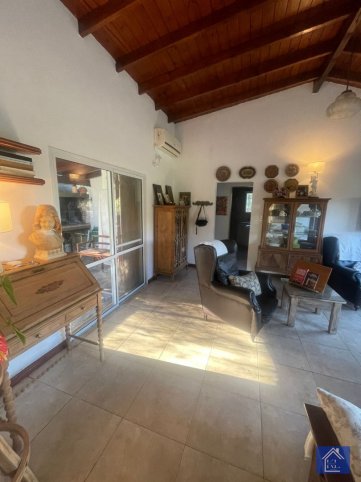 Casa quinta 2 dorm, 90m² con galpón y 3 cocheras