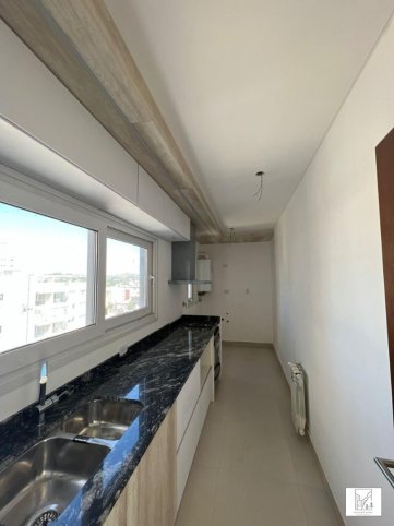 Depto Céntrico de 1 Dormitorio con Cochera — Chacabuco 837