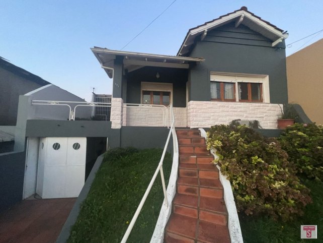Casa en Venta Figueroa al 900, 116m², 2 dorm, 1 baño, garage