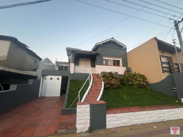 Casa en Venta Figueroa al 900, 116m², 2 dorm, 1 baño, garage