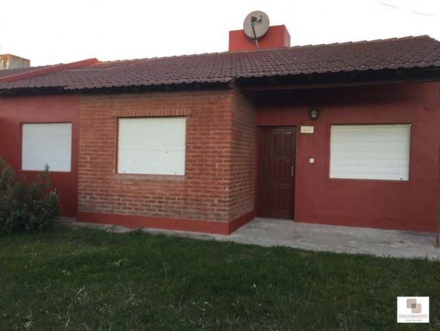 Casa 2 dorm, 90m² en Barrio Canadá