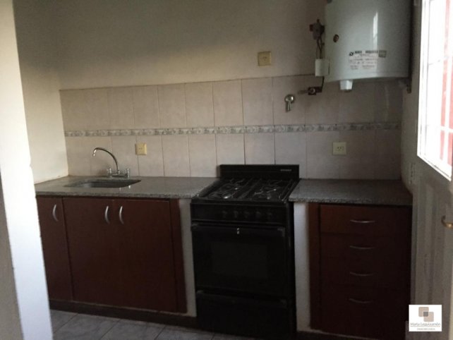 Casa 2 dorm, 90m² en Barrio Canadá