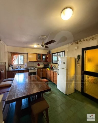 Casa a reciclar 2 dorm, 168m² en Calvario con garage y quincho