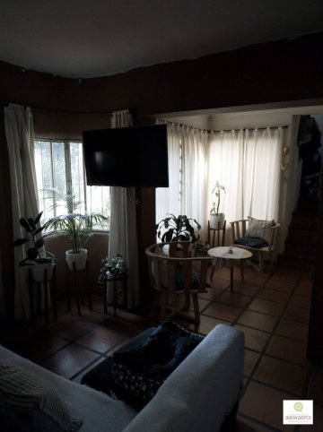 Casa 2 dorm, 140m² en Ugarte y Tucumán con garage