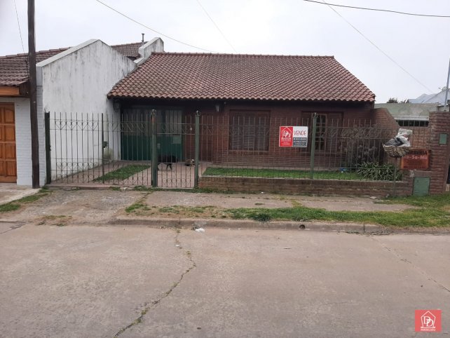 Casa 3 dorm, 107m² con garage — Ezeiza