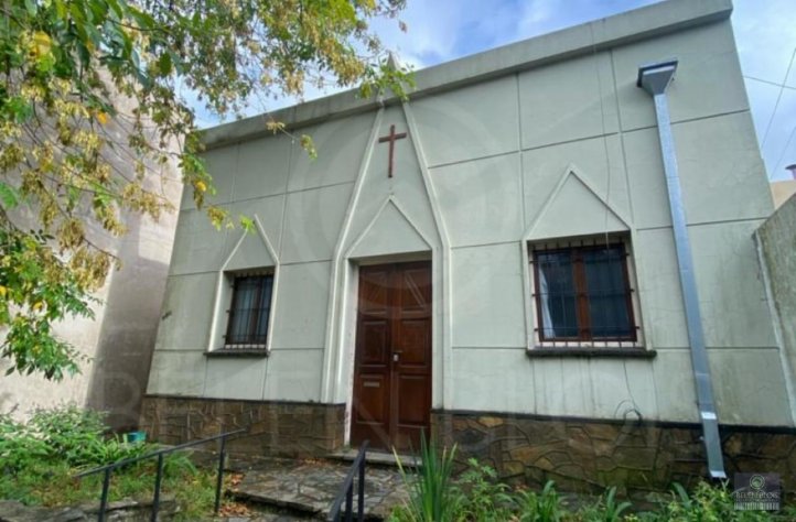 Casa en venta a reciclar sobre lote de 310m²