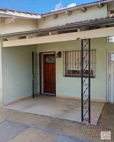 Casa en venta, 2 dorm, 1 baño, Estrada 160