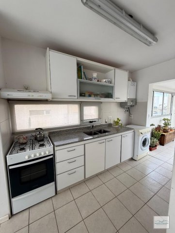 Casa en excelente estado, 2 dorm, 60m² con garage — Barrio Procrear