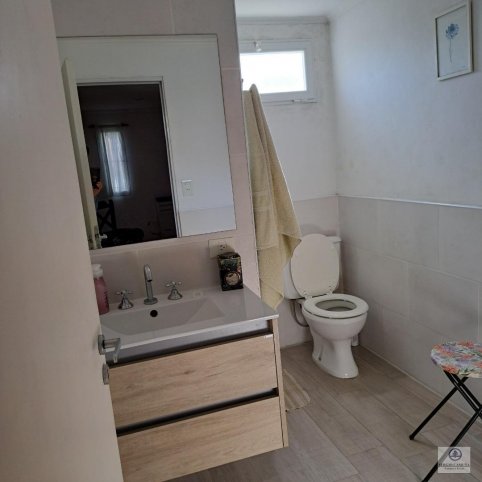 Casa 2 dorm, 83m² con garage — Calle Palacios