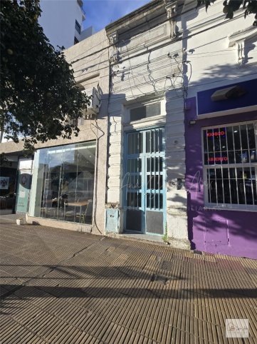 Casa 3 dorm, 1 baño, oportunidad única en Yrigoyen 700