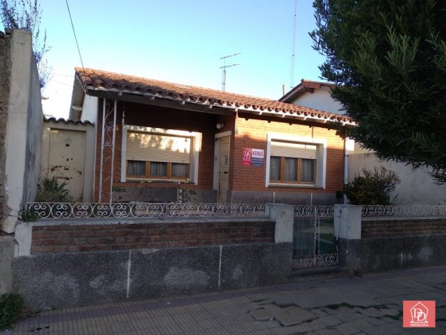 Casa 2 dorm, 75m² en Arana con patio y parrilla