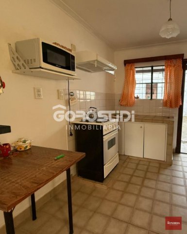Casa 2 dorm, 12.45x17.89m, con garage — Piedrabuena