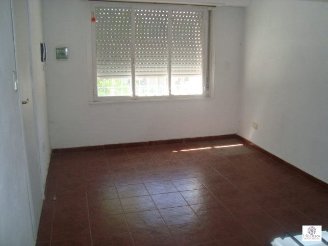 Depto 1 dorm, 44m² en planta alta — Arana al 1500