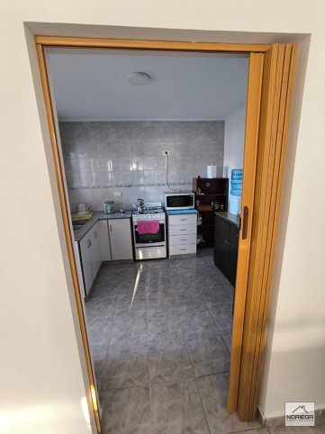 Depto 2 dorm, 71m² en Av. Peron — Excelente estado