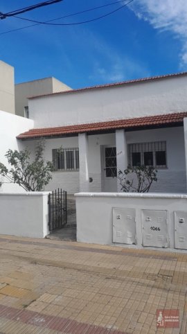 Casa 1 dorm en Chacabuco 1000 — Apta Crédito