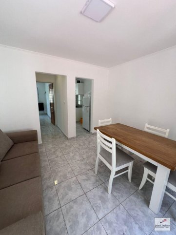 Depto 1 dorm, 47m² en planta baja con cochera — Uriburu al 200
