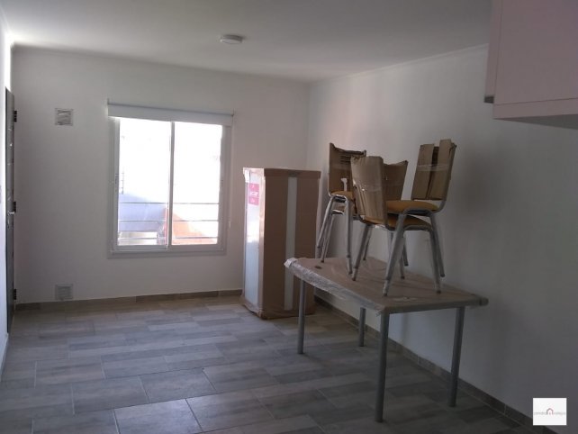 Depto 1 dorm, 40m² en primer piso — Machado y Chacabuco