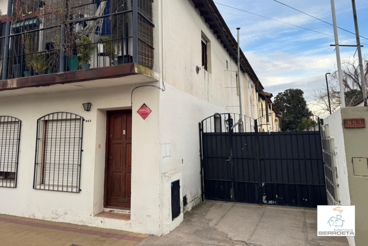 Depto 1 dorm en primer piso — 25 de Mayo