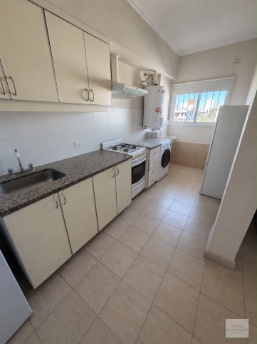 Depto 1 dorm, 55m² con cochera y ascensor — Las Heras