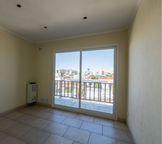 En venta departamento al frente