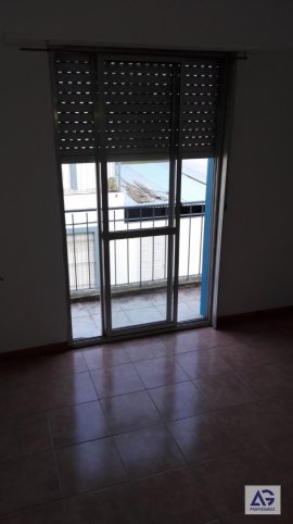 Depto 2 dorm, 75m² con cochera — Roca 946