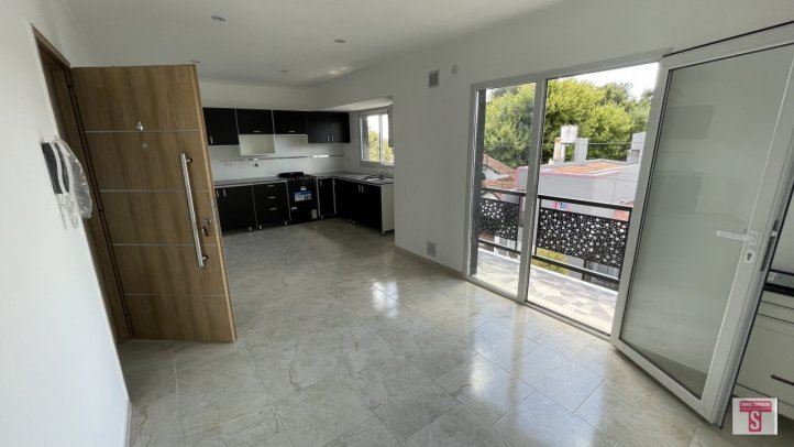 Depto 1 dorm, 48m² en 4 de abril y Constitucion con cochera