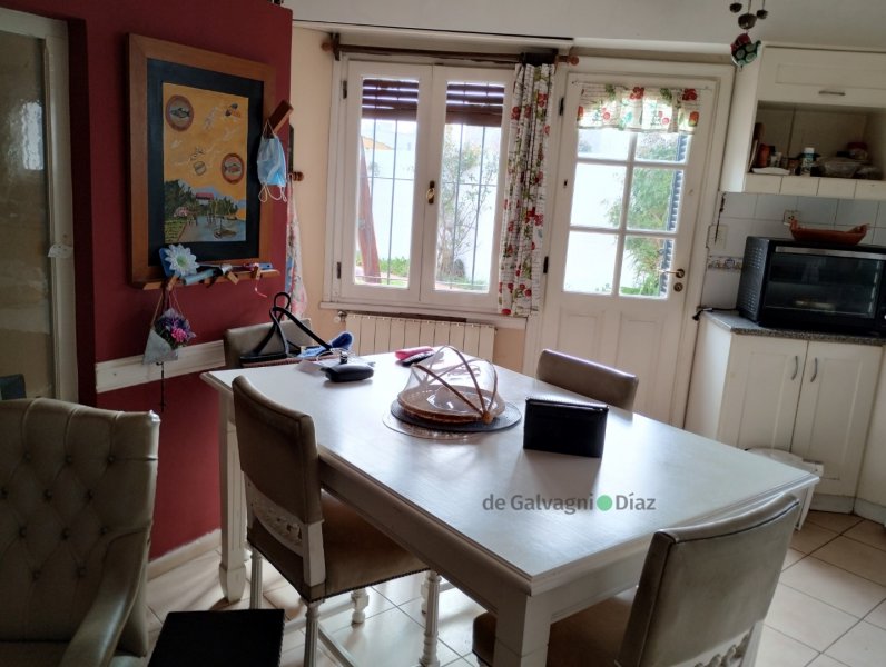 Casa en Venta 3 dorm, 224m² con garage — 25 de Mayo