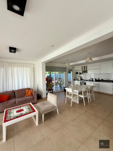 Casa 3 dorm, 165m² en Los Ciruelos — Apta Crédito