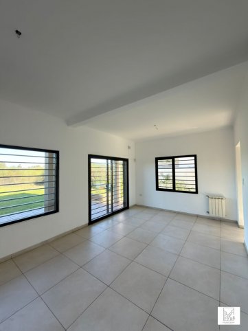 Casa 3 dorm, 115m² en Punto Tandil — Apta Crédito