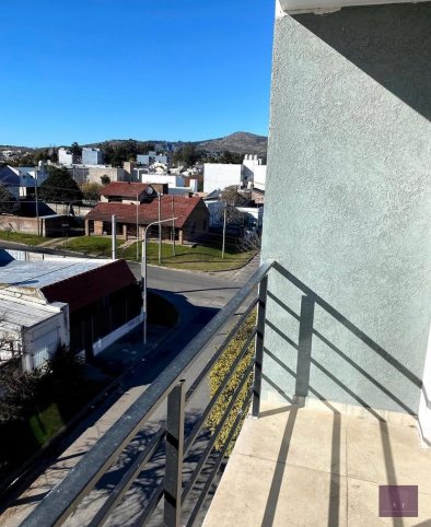 Depto. en Venta 1 hab, 1 baño, balcón frente y contrafrente
