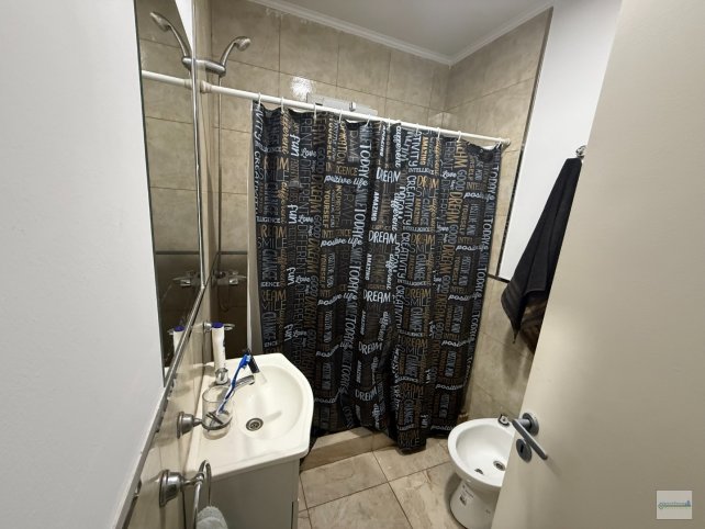 Depto 1 dorm, 45m² en Av. Rivadavia — Sin cochera