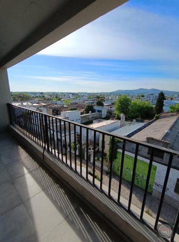 Depto 2 dorm, 82m² a estrenar con cochera — Uriburu 1032