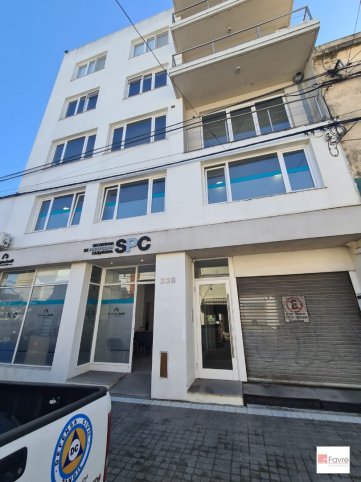 Depto 2 dorm, 80m² con cochera y ascensor — Belgrano