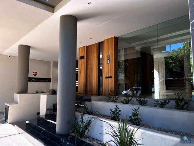 Dpto de 1 Dorm de Categoria en Venta - Planta Baja - Ed Dinamarca