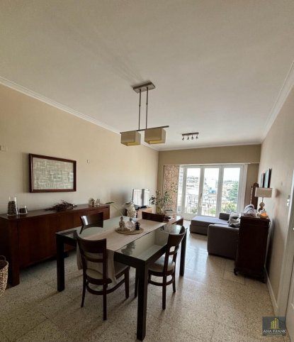 Depto 3 dorm, m² con cochera — Centro