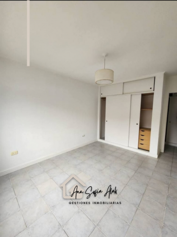 Depto en Alquiler 1 dorm, 1 baño, 1 cochera — Buzon 400