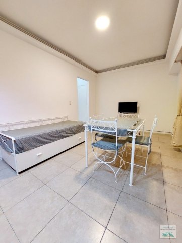 Depto 1 dorm, 1 baño en excelente estado — Santa Fe al 2000
