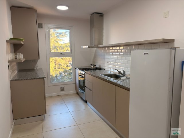 Depto 2 dorm, 70m² en edificio nuevo — Av. Del Valle