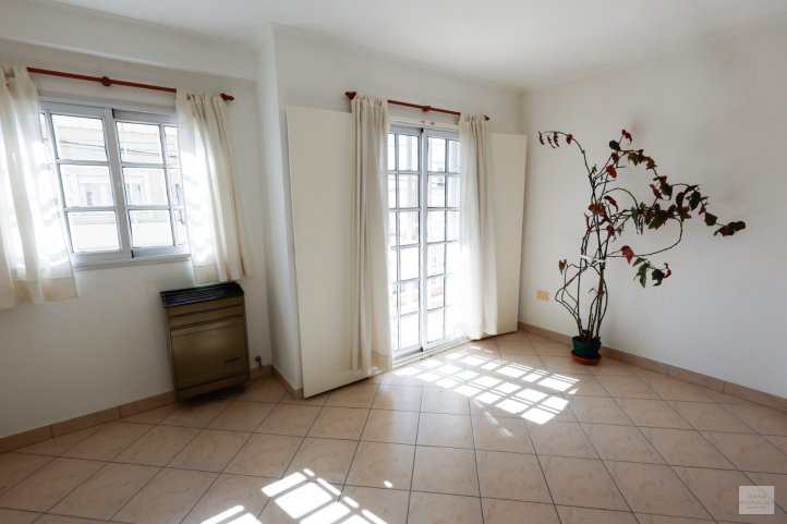 Depto 2 dorm, 69m² con 2 cocheras — Alem 566