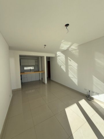 Depto en Venta 1 dorm, 46m² con cochera — Maipú 930
