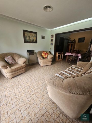 Casa en Belgrano 1600, 140m², 3 dorm, 2 baños, garage para 2 autos