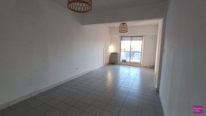 Depto 2 dorm, 60m² con cochera — 9 de julio 400