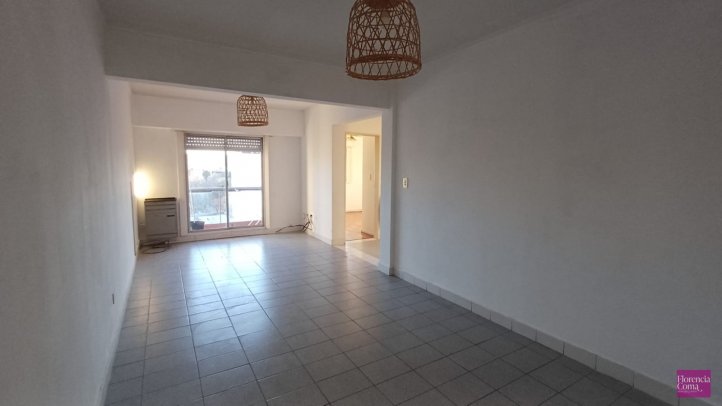 Depto 2 dorm, 60m² con cochera — 9 de julio 400