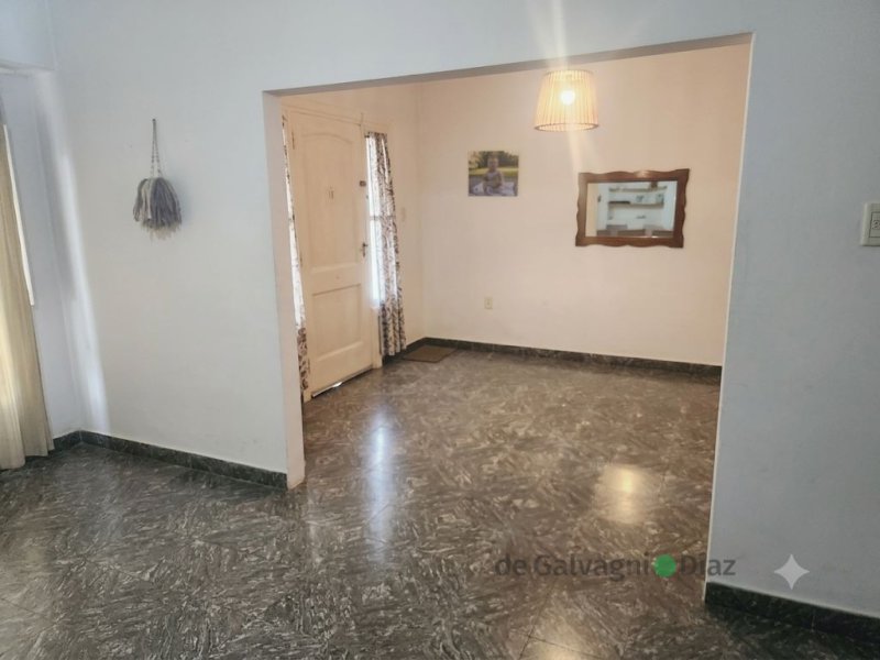 Casa en Arana 712, 108m², 2 dorm, 2 baños, sin cochera